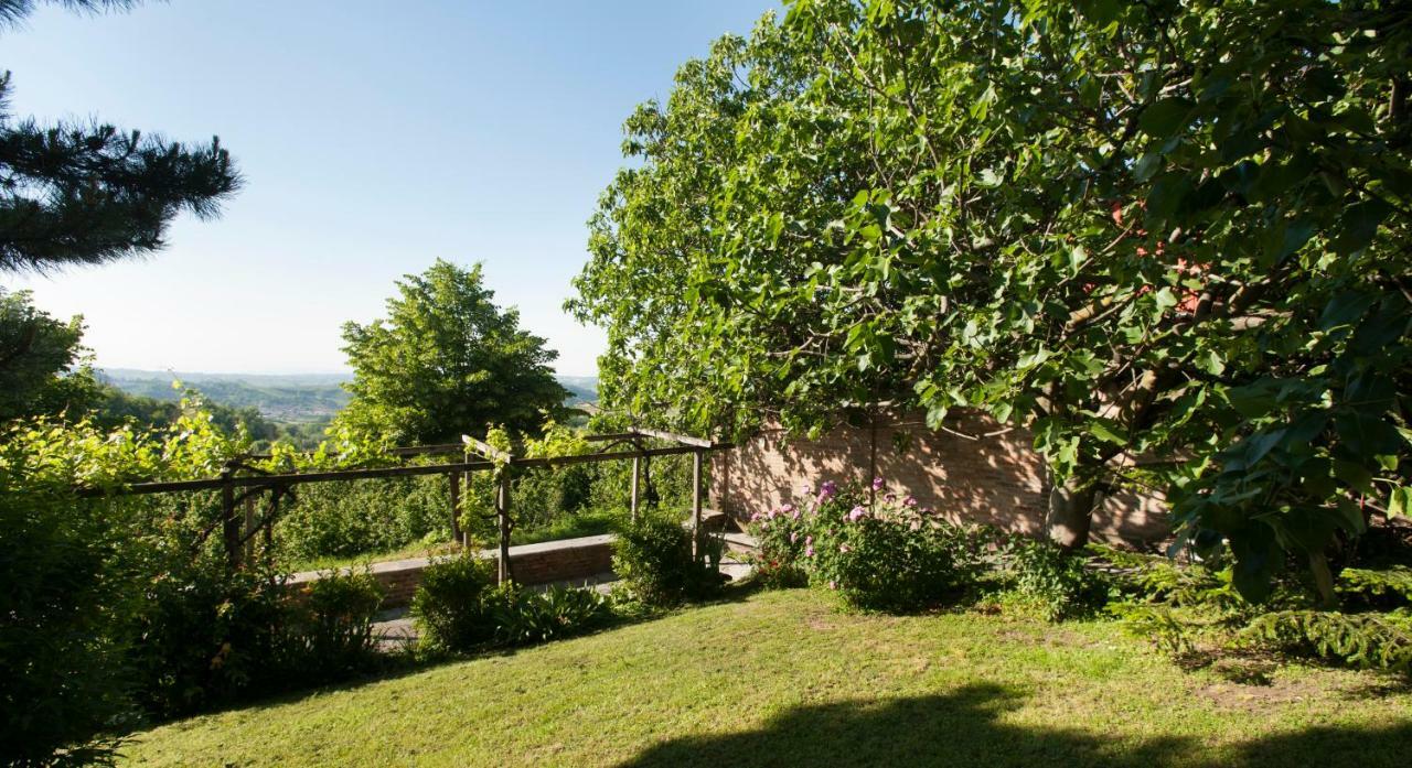 Hazelnut Valley Guarene Exterior photo
